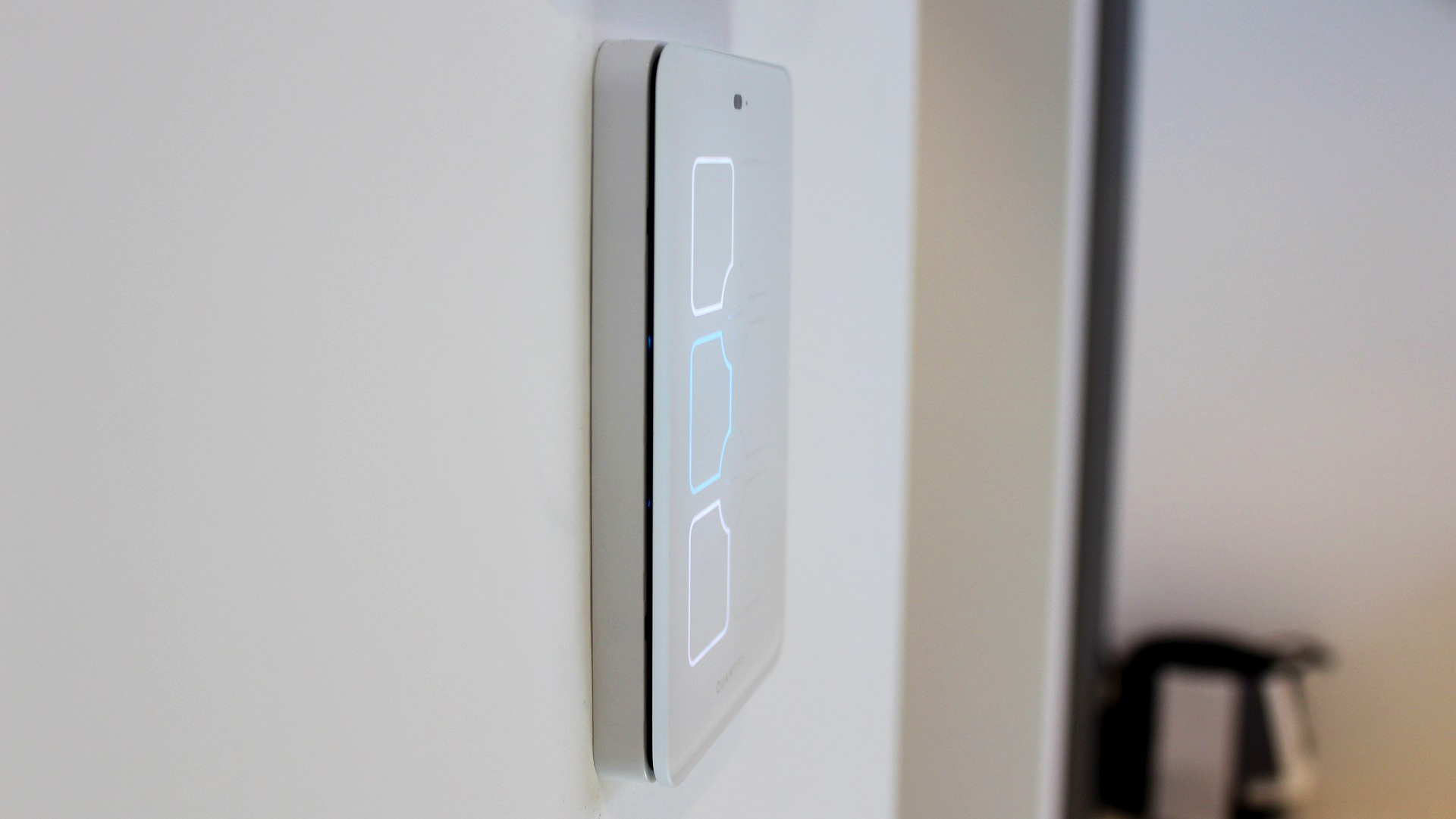 qDimmer white